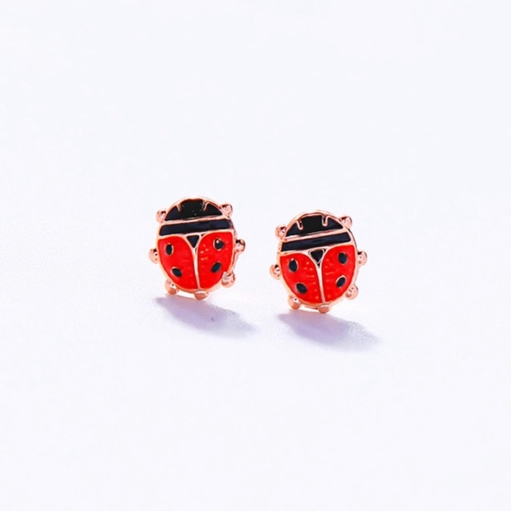 2/$30 🐞Dainty Tiny Red Lady Bug pierced earrings.